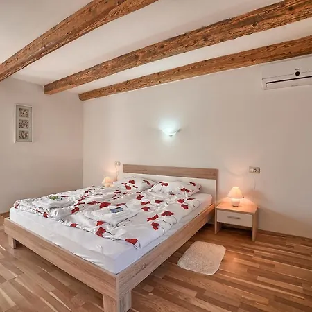 Istriana Vila Pula